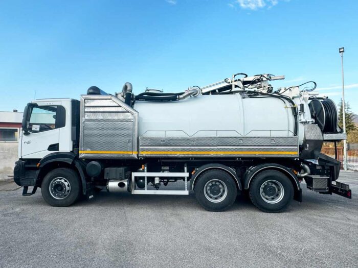 Hydrocureur Aspirateur Combiné MAK COMBI 260/F - 14.000 l à monter sur un châssis porteur de 26 t de PTAC