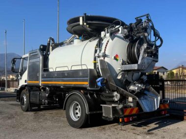 Autospurgo Combinata MAK COMBI 180/F - 9.000 litri su veicolo da 18 ton MTT