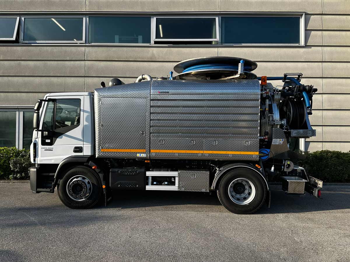 Autospurgo Combinata MAK COMBI 180/C - 10.200 litri su veicolo da 18 ton MTT