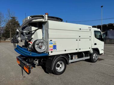 Autospurgo Mini-Combinata BARAKUDA 75 - 3.800 litri su MITSUBISHI Fuso Canter 7C18