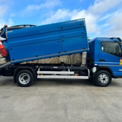 Autospurgo Mini-Combinata BARAKUDA 90 5500 litri su MITSTUBISHI Fuso Canter 9C18